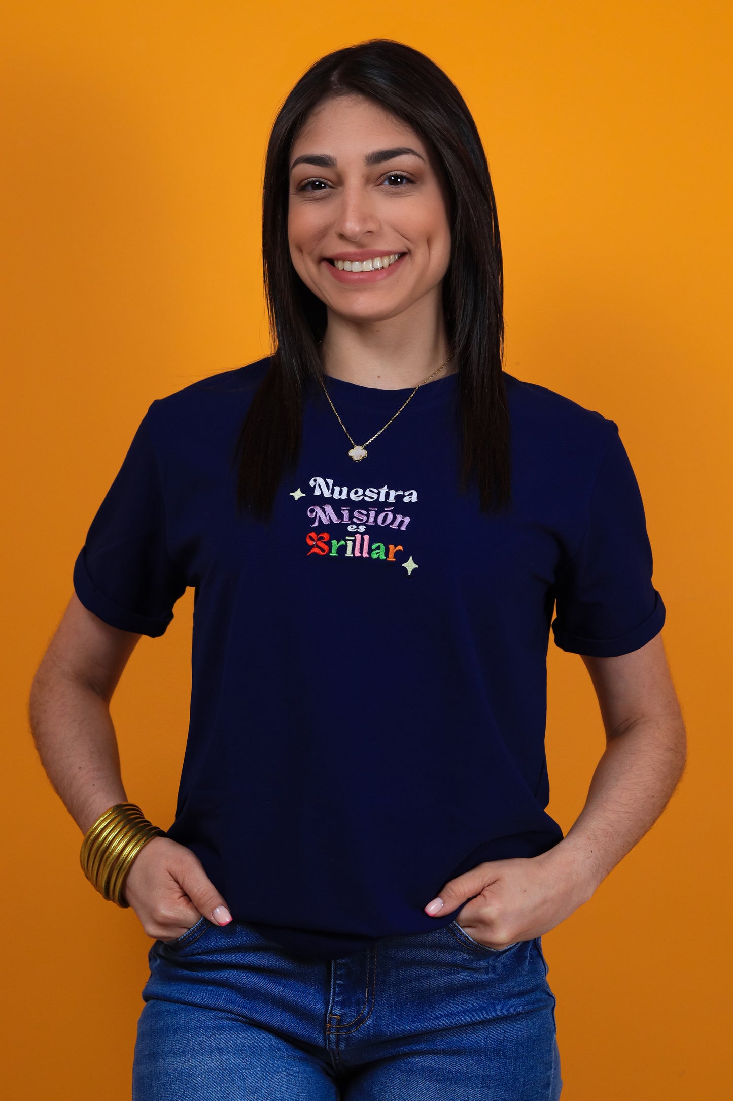 Nuestra Misión es brillar T-Shirt